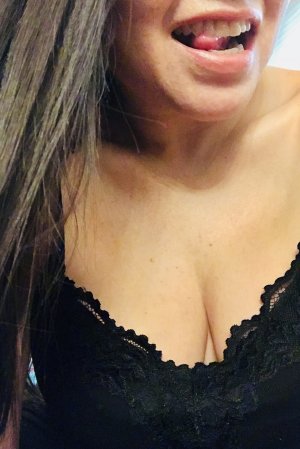 Collyne incall escorts in Conneaut Ohio, adult dating